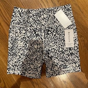 NWT - 🐆 Athleta Biker Shorts in Cheetah 🐆